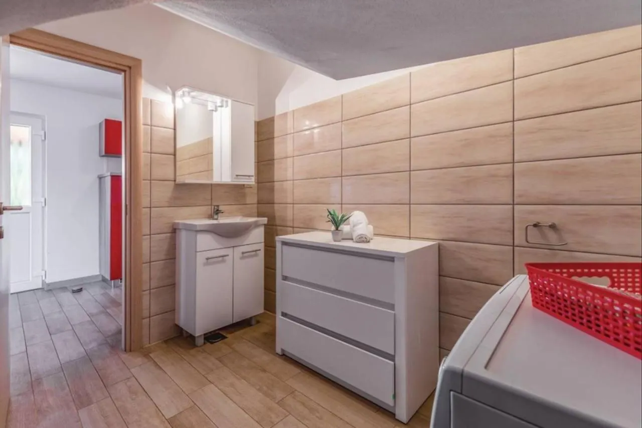 Villas Paliska With Pool For Max 8 Pax In Jasenovica Porec