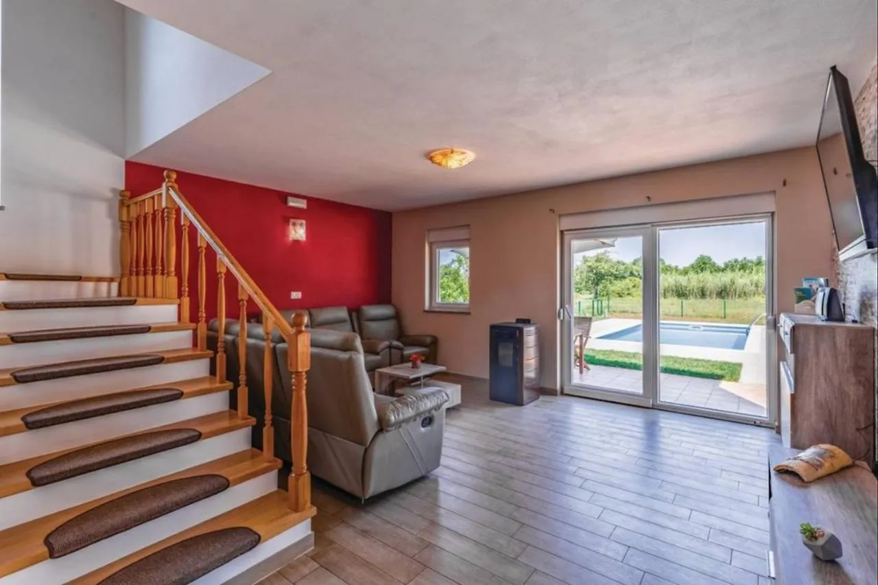 Villas Paliska With Pool For Max 8 Pax In Jasenovica Porec