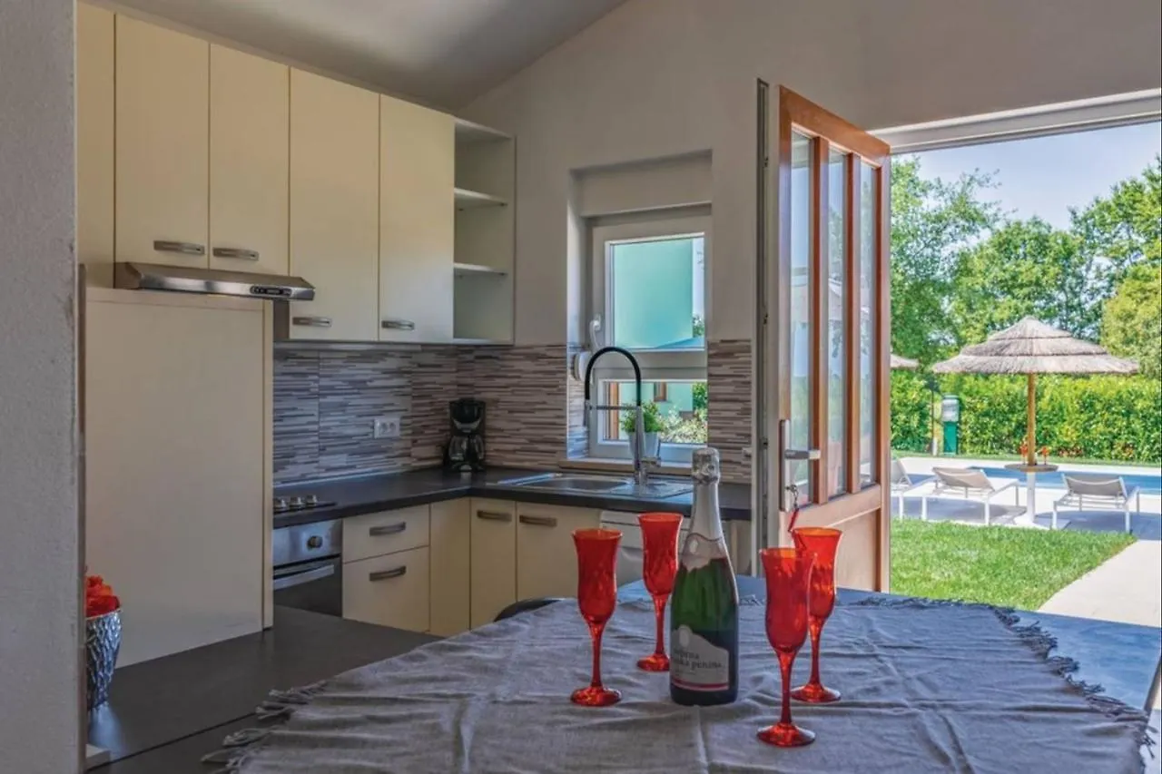 Villas Paliska With Pool For Max 8 Pax In Jasenovica Porec